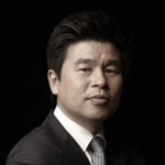 Hee-woong Yoon (Head at OpinionLive’s Public Opinion Analysis Center)